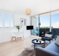 Centennial Park - L'Abode Accommodation - Surfers Gold Coast