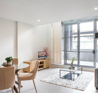 Central City Loft With Gym and Pool - Surfers Gold Coast
