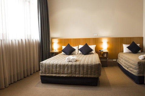 Central Hotel Hobart - Surfers Gold Coast 1