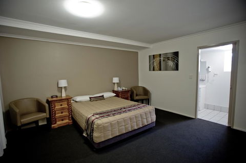 Centrepoint Motor Inn - Surfers Gold Coast 1