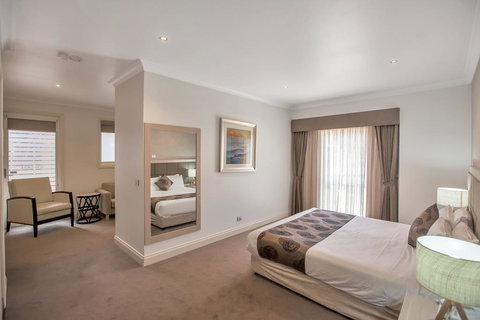 Century Inn - Surfers Gold Coast 3