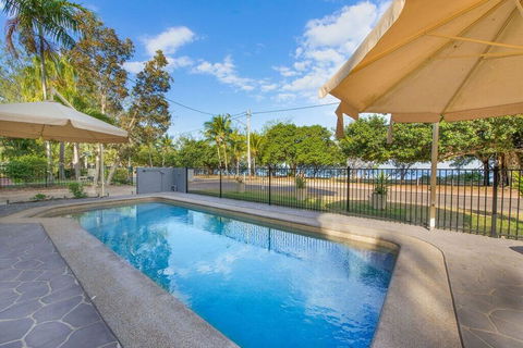 Champagne Apartment 2 - Surfers Gold Coast 2