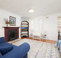 Charming Centrally Located 2 Bedroom Accommodation - Surfers Gold Coast