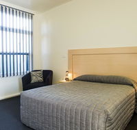 Cherry Blossom Motor Inn - Surfers Gold Coast
