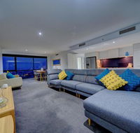 Circle on Cavill 37th Floor Ocean and River Views - Surfers Gold Coast