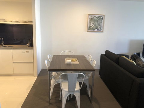 Circle On Cavill Ocean View - Surfers Gold Coast 2
