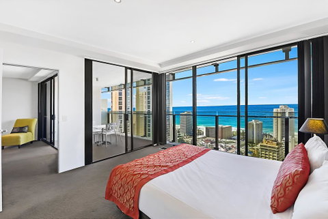 Circle On Cavill Ocean View - Surfers Gold Coast 1