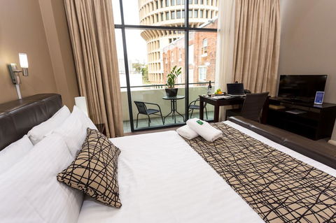 Clarendon Hotel - Surfers Gold Coast 0