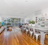 COASTAL CHIC  CASUARINA - Surfers Gold Coast