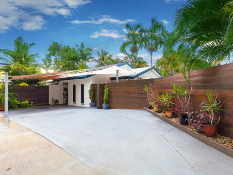 Coconut Blue Front - Palm Cove - Surfers Gold Coast 1