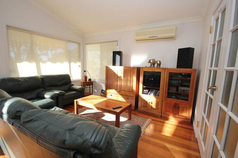 COLMER HOUSE At Dunbogan - Surfers Gold Coast 3