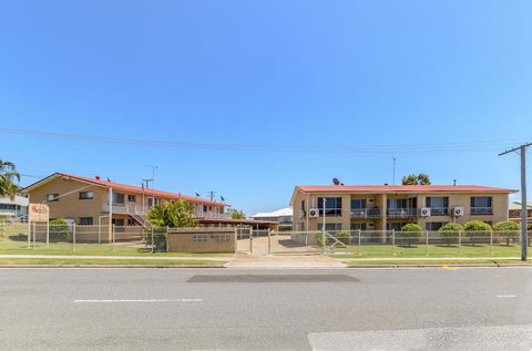 Como Apartments Gladstone - Surfers Gold Coast 1