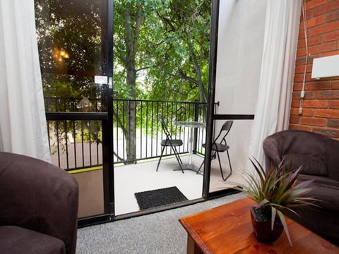 Connells Motel & Serviced Apartments - Surfers Gold Coast 0