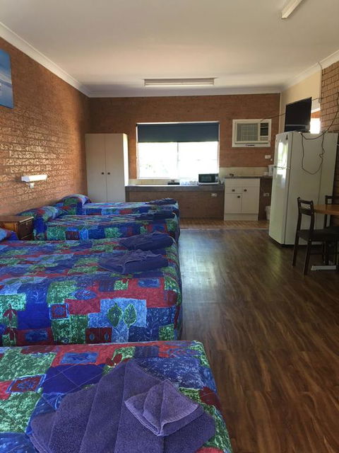 Coonamble Motel - Surfers Gold Coast 3