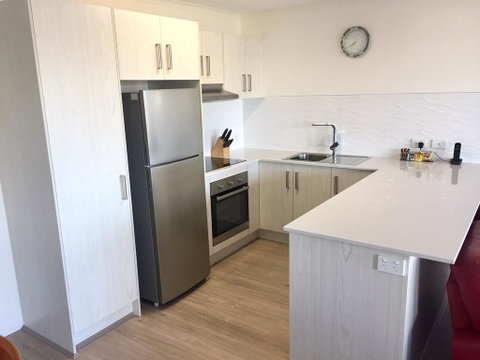 Coral Sea Apartments - Surfers Gold Coast 3