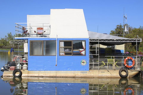 Corroboree Houseboats - Surfers Gold Coast 1