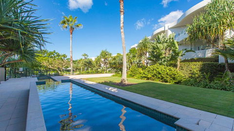 COTTON BEACH ROOF TOP 113 WITH OCEAN VIEWS - Surfers Gold Coast 1