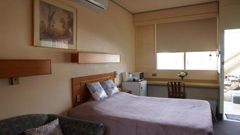 Country Motor Inn - Surfers Gold Coast 1
