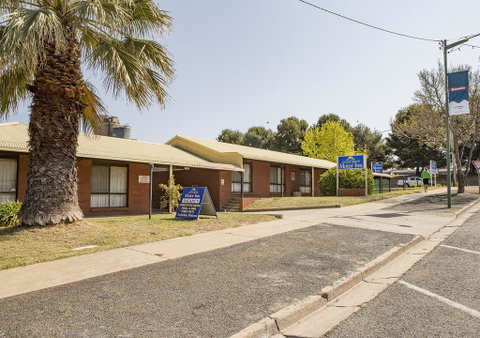 Country Roads Motor Inn - Surfers Gold Coast 0