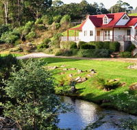 Crabtree Riverfront Cottages - Surfers Gold Coast