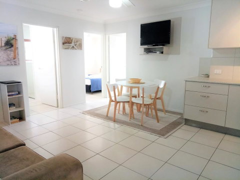 Cranbourne Court Unit 7 - Surfers Gold Coast 1