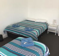 Crown Inn Hotel - Surfers Gold Coast