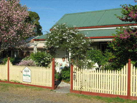 Cuddledoon Cottages Rutherglen - Surfers Gold Coast 0