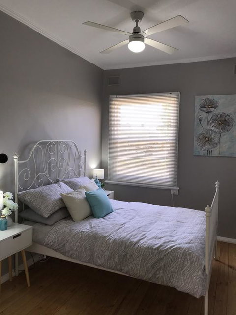 Cute And Cosy II - Events, Workers, Getaways. - Surfers Gold Coast 1