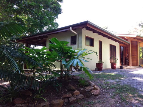 Daintree Oceanview Retreat - Holiday Home - Surfers Gold Coast 1
