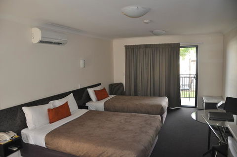 Dalby Fairway Motor Inn - Surfers Gold Coast 2
