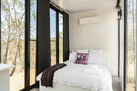 Dam It Getaway Tiny House - Surfers Gold Coast 2