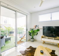 Darwin City ChicKube Apartments - Surfers Gold Coast