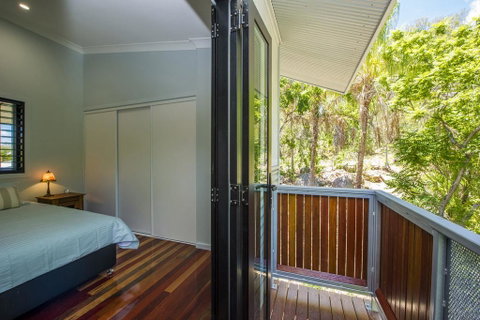 Deb's Shed - Surfers Gold Coast 1