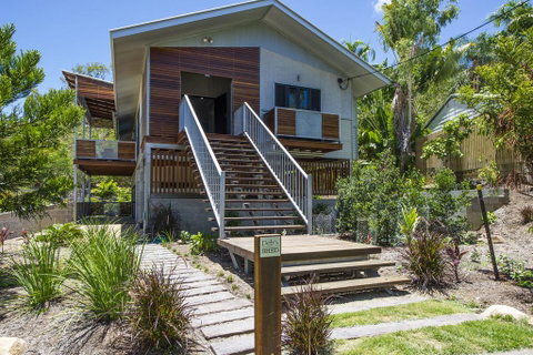 Deb's Shed - Surfers Gold Coast 0
