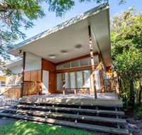 Decked out for a Fantastic Holiday - Whole house Winnett St Woorim