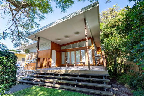 Decked Out For A Fantastic Holiday - Winnett St, Woorim (Upstairs Only) - Surfers Gold Coast 0