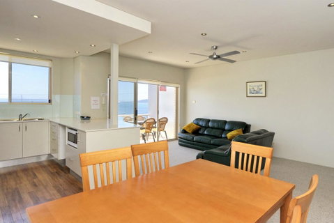 Del Rae Unit 12 - Shoal Bay - Surfers Gold Coast 3