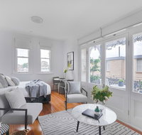 Designer styled studio in the heart of trendy Glebe - Surfers Gold Coast