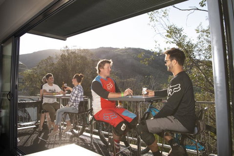 Diana Alpine Lodge - Surfers Gold Coast 1