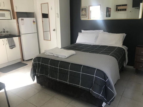 Dover Motel - Surfers Gold Coast 0