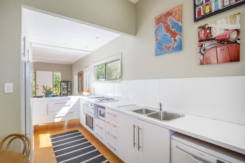Driftwood Cottage - Surfers Gold Coast 1