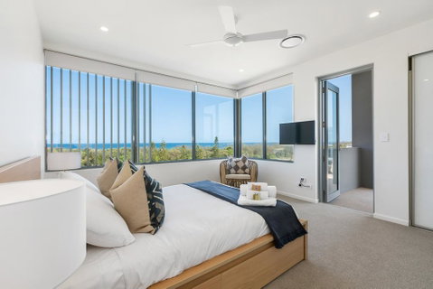 Dune Beachfront Apartments - Surfers Gold Coast 0
