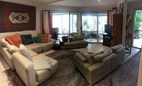 DUNGOOD- 3 Tallarook Cl Dunbogan - Surfers Gold Coast 3