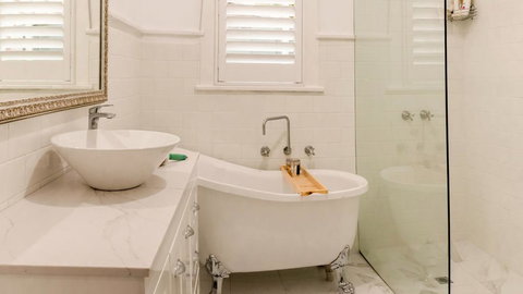 Dwellingup Retreat - Surfers Gold Coast 2