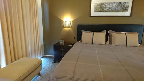 ELM Riverside Accommodation - Merrijig - Surfers Gold Coast 3