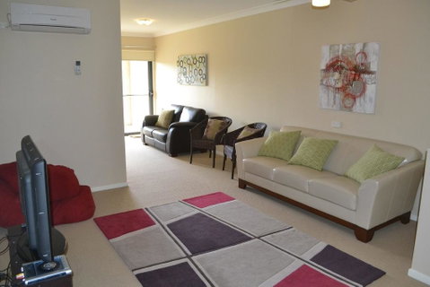 ELSINOR Townhouse 8 Mulwala - Surfers Gold Coast 3