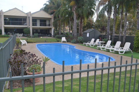 ELSINOR Townhouse 8 Mulwala - Surfers Gold Coast 0