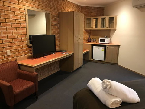 Eltham Motor Inn - Surfers Gold Coast 3