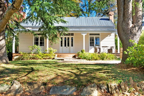 Endellion - Surfers Gold Coast 0