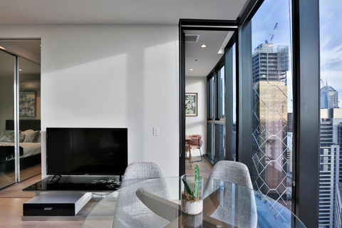 EQ TOWER Melbourne CBD APT - Surfers Gold Coast 0